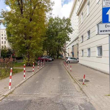 Designer In The By Bookinghost Apartamento