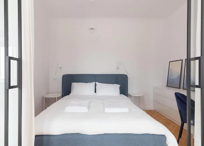 Apartman Designer In The By Bookinghost Varsó