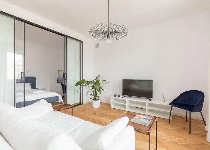 Designer In The By Bookinghost Apartman Varsó