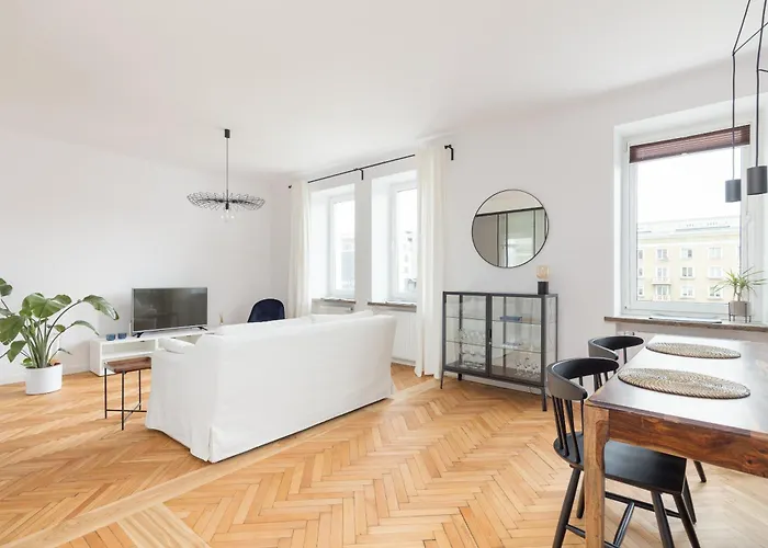 Designer In The By Bookinghost Apartman Varsó